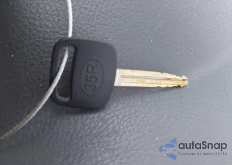 2010 Toyota Sienna Ce from USA, damaged, VIN 5TDKK4CC4AS297515